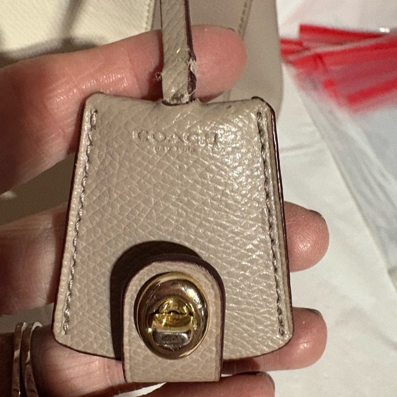 Coach Cream and Tan Leather Handbag - Picture 5 of 15